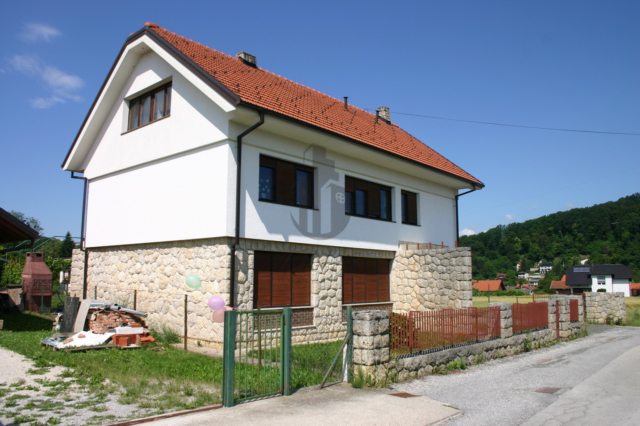 Haus 301 m² + Wirtschaftsgebäude 204 m² — 1 km von Stubičke Toplice und Terme Jezerčice (4)
