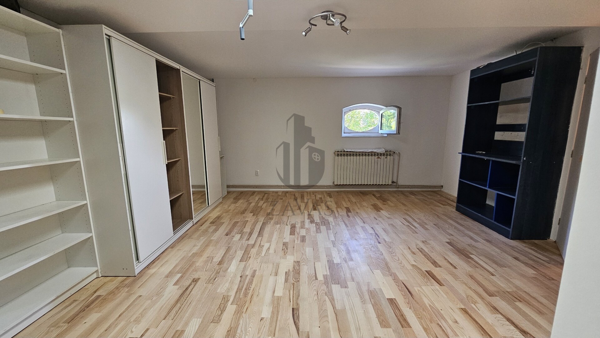 Stan, Zagreb Centar (kod Botaničkog vrta): 90 m² + podrum 20 m²