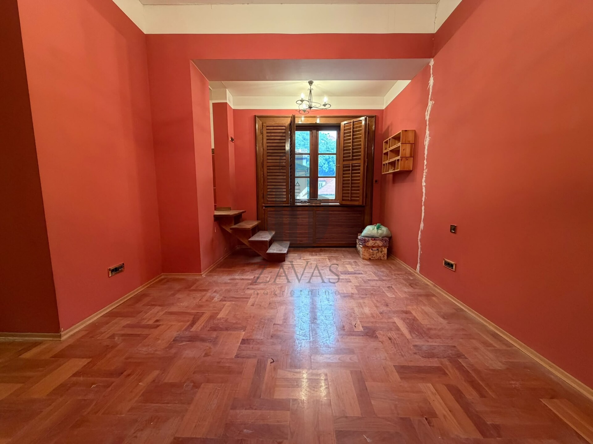 Odvjetnički/Javnobilježnički ured, stambeni prostor - 186 m2 (NA TRGU) (6)