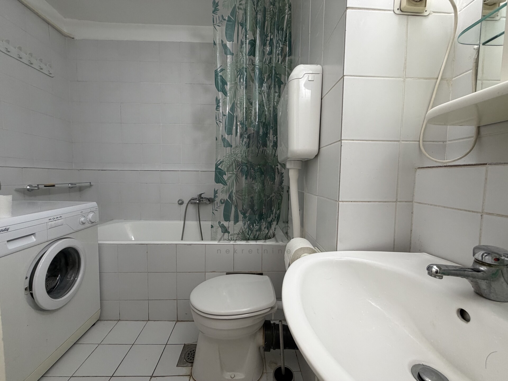 Trosoban stan, Zagreb - Trnje, Strojarska (73 m2) + spremište (10)