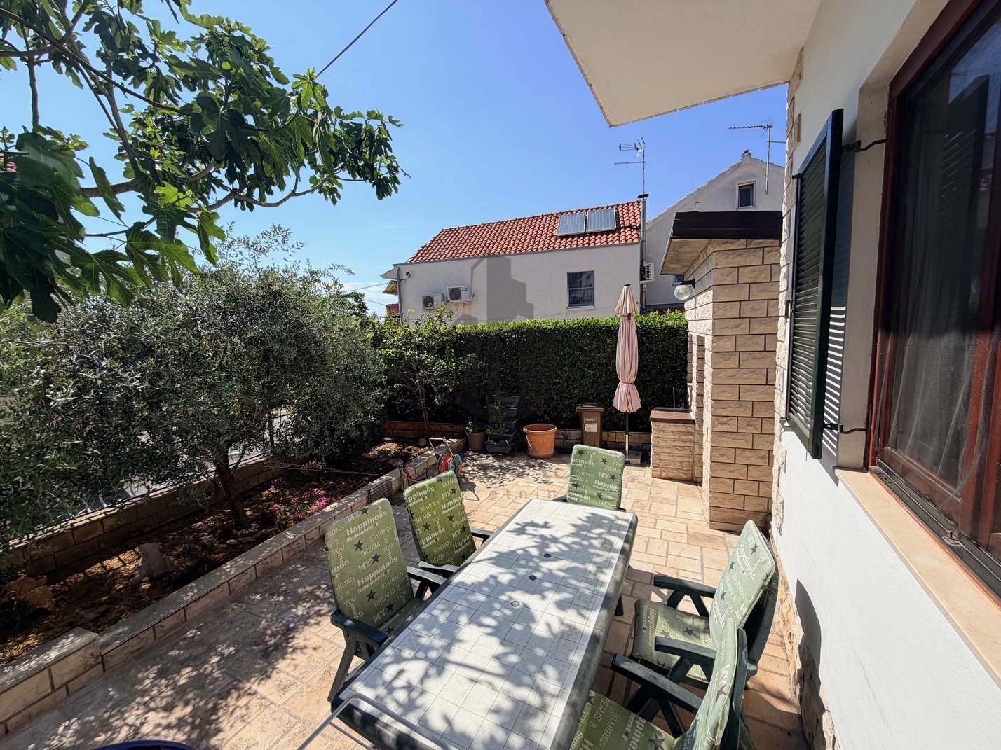 Kuća, Zadar (Diklo)– 423 m², 200 m od mora, uhodan turistički posao (7)