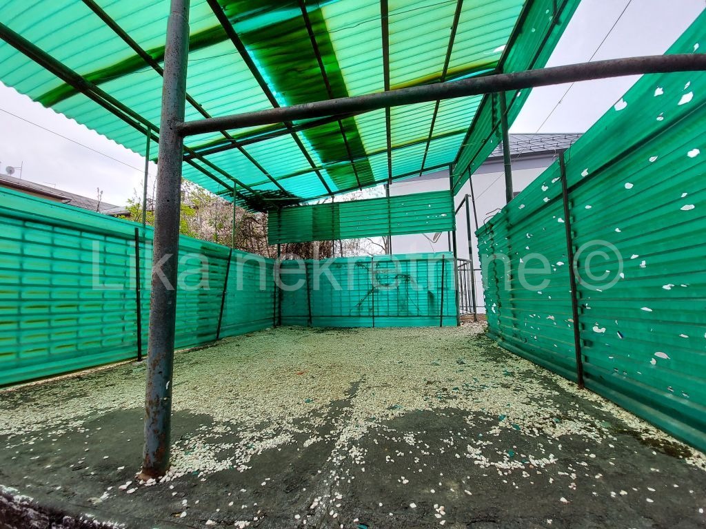 OTOČAC -  dvosobni stan 45 m2, garaža, dvorišna zgrada (11)