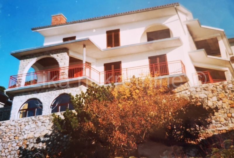 SVETI JURAJ - obiteljska kuća, 5 apartmana (2)