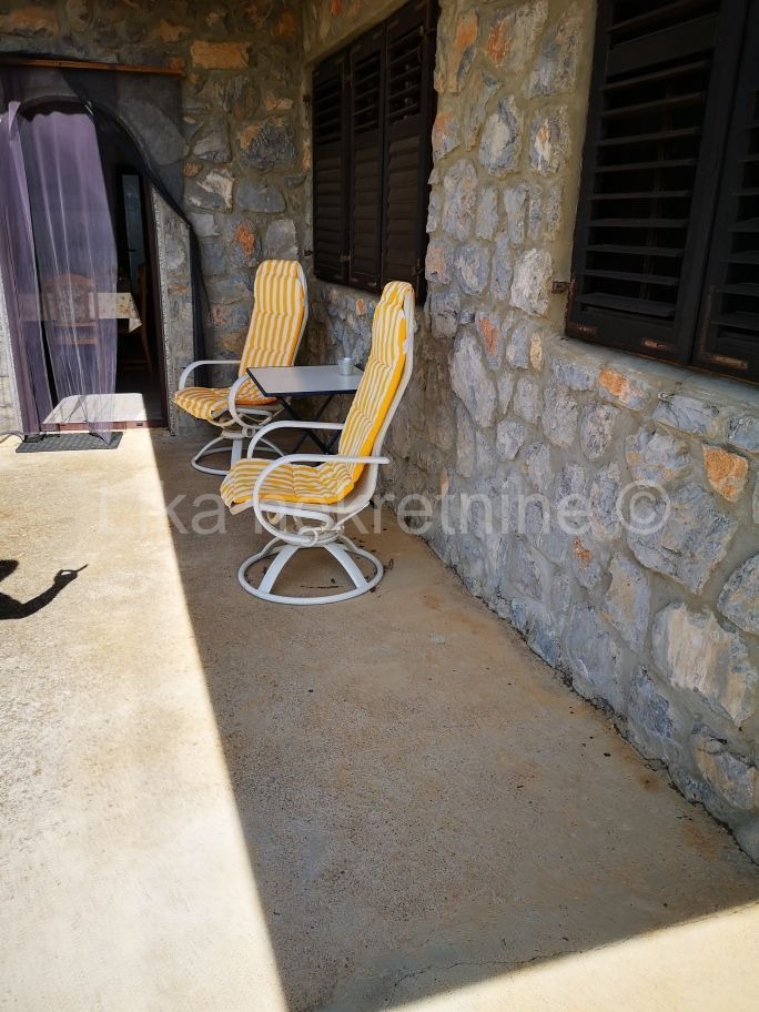 SVETI JURAJ - obiteljska kuća, 5 apartmana (16)