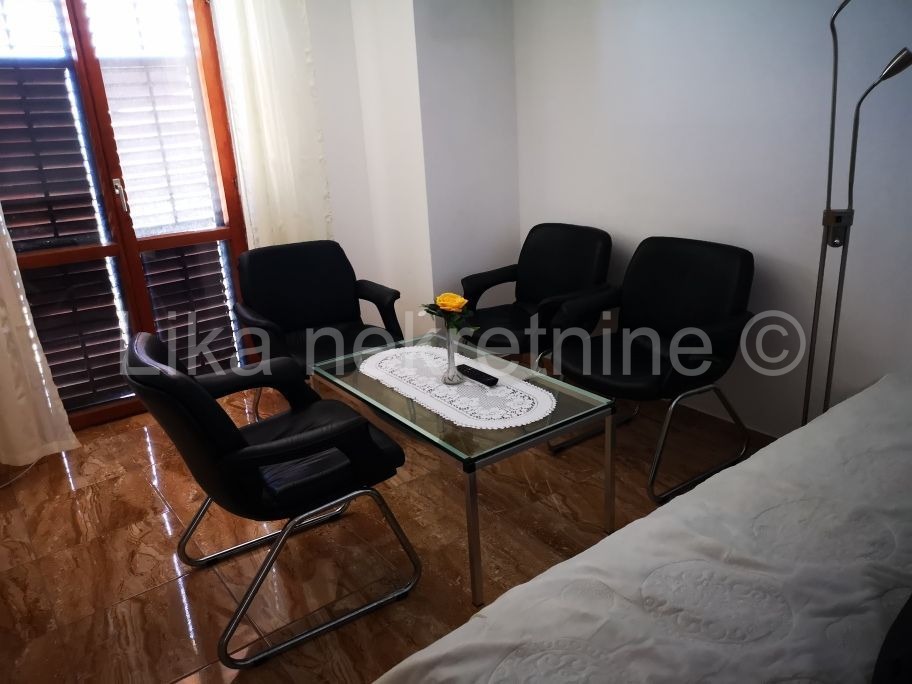 SVETI JURAJ - obiteljska kuća, 5 apartmana (12)