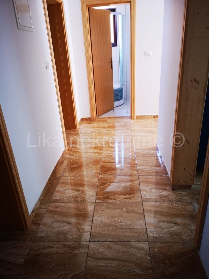 SVETI JURAJ - obiteljska kuća, 5 apartmana (23)