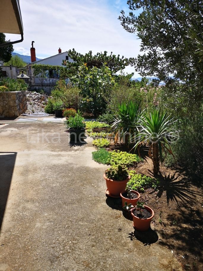 SVETI JURAJ - obiteljska kuća, 5 apartmana (6)