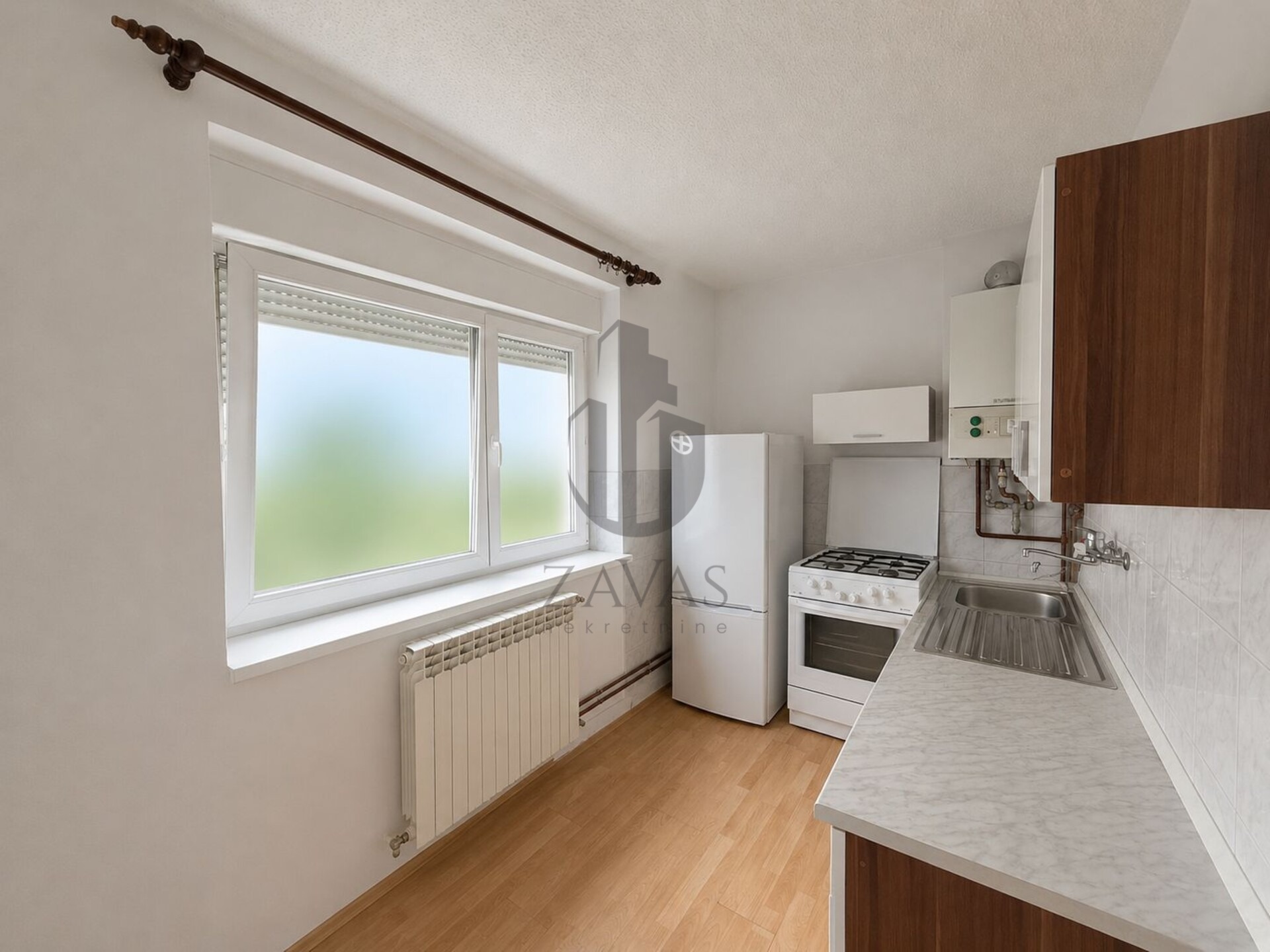 Zagreb, Kruge: Dvosobni stan 45m² s balkonom! (4)