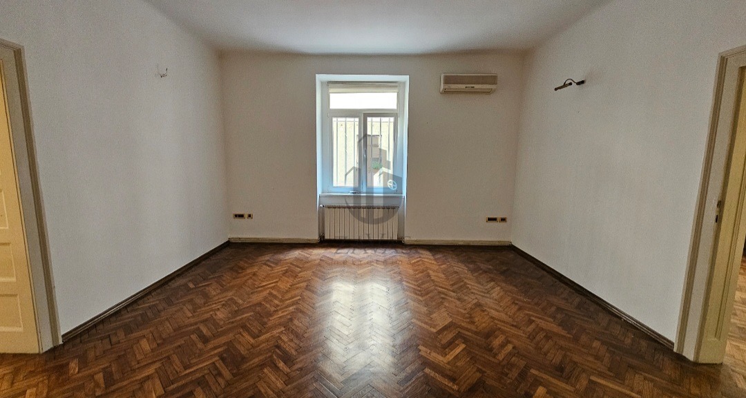 Najam stan/poslovni prostor blizu Trga Francuske - 101 m2 + parking