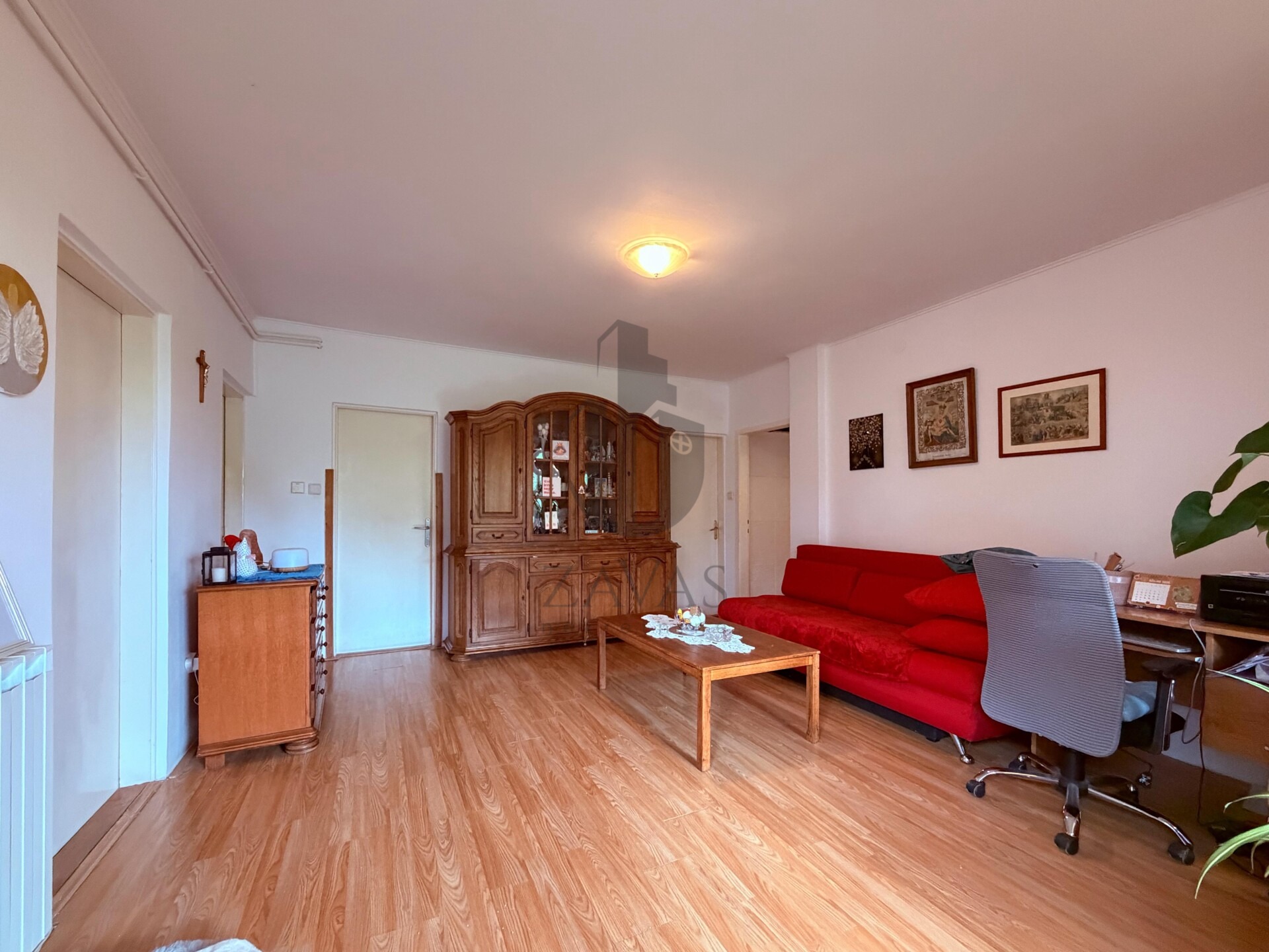 Zagreb, Gračani: 4-sobni stan s 182m² privatnog dvorišta i parkingom! (2)
