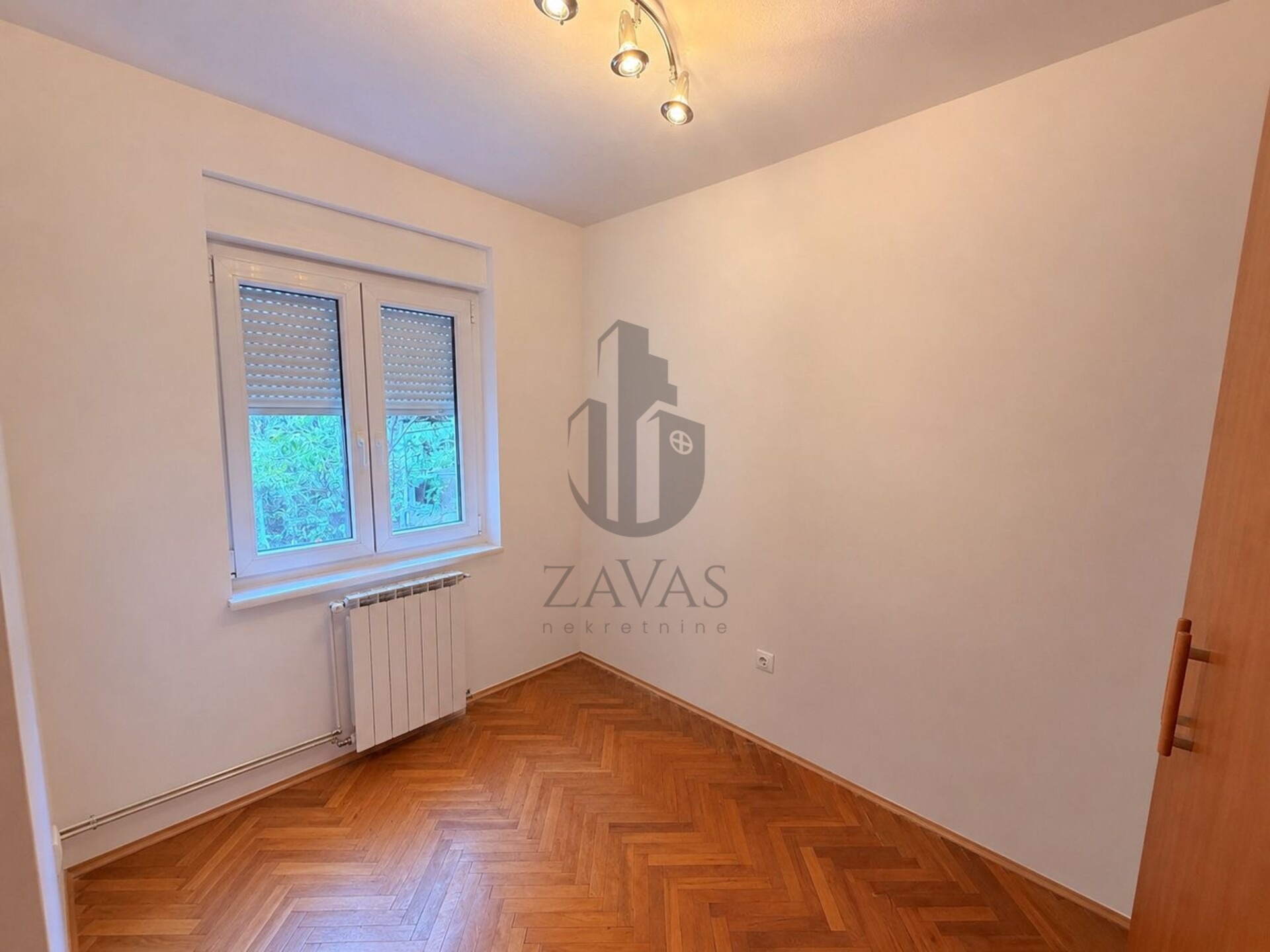 Zagreb, Gračani: 4-sobni stan s 182m² privatnog dvorišta i parkingom! (5)
