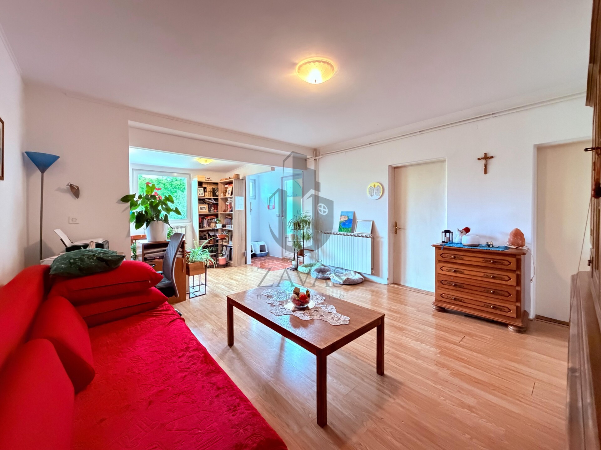 Zagreb, Gračani: 4-sobni stan s 182m² privatnog dvorišta i parkingom!