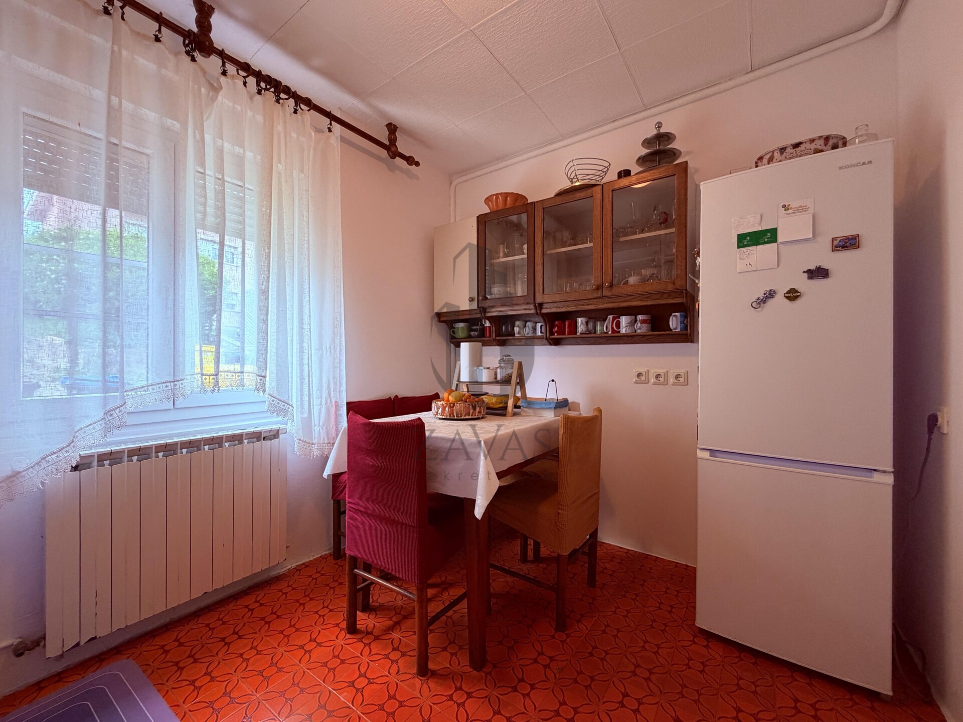 Zagreb, Gračani: 4-sobni stan s 182m² privatnog dvorišta i parkingom! (12)
