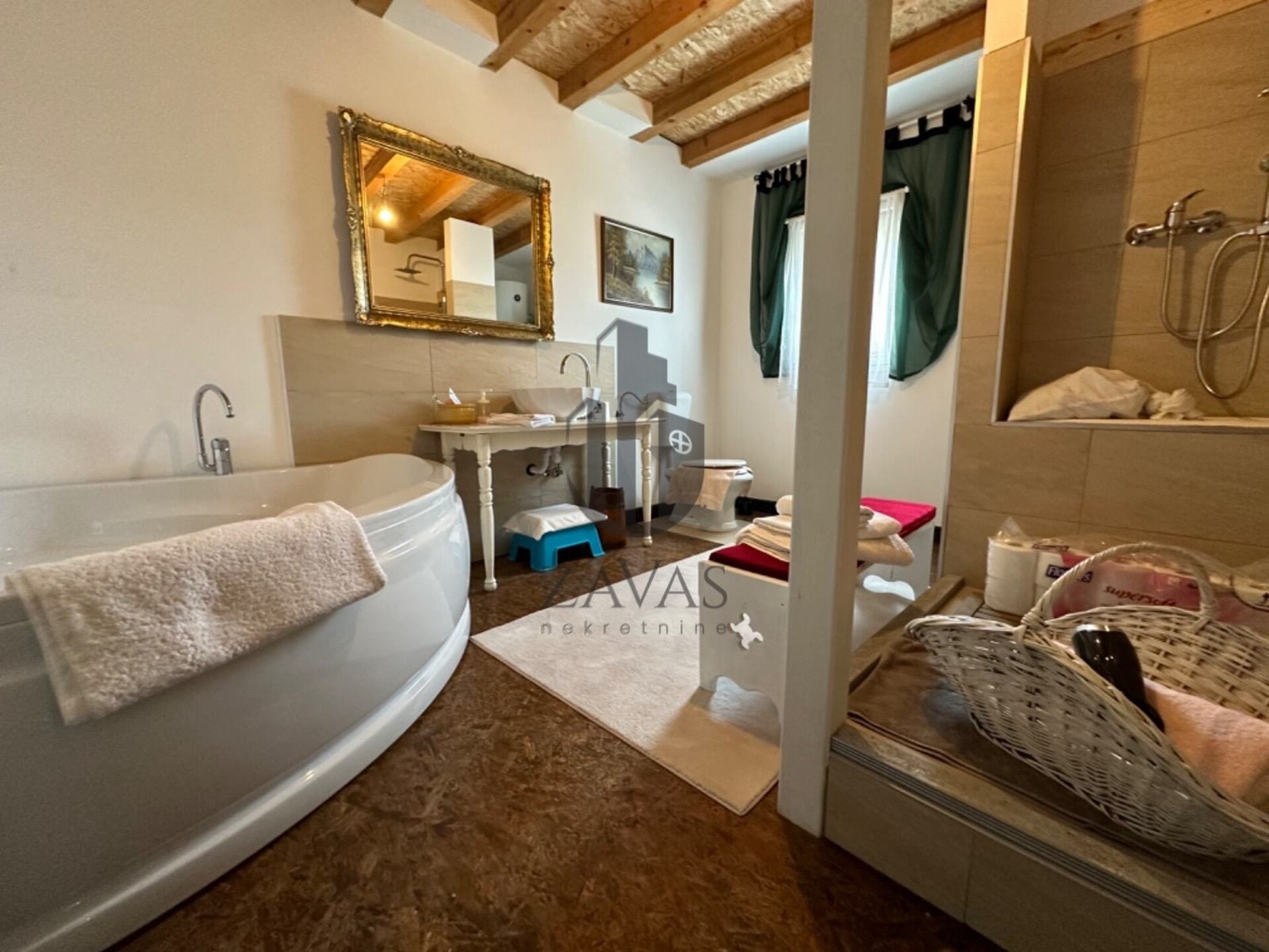 Kuća: Zagreb, Kupinečki Kraljevec, 150m2+ 11.104m2 zemljište (7)