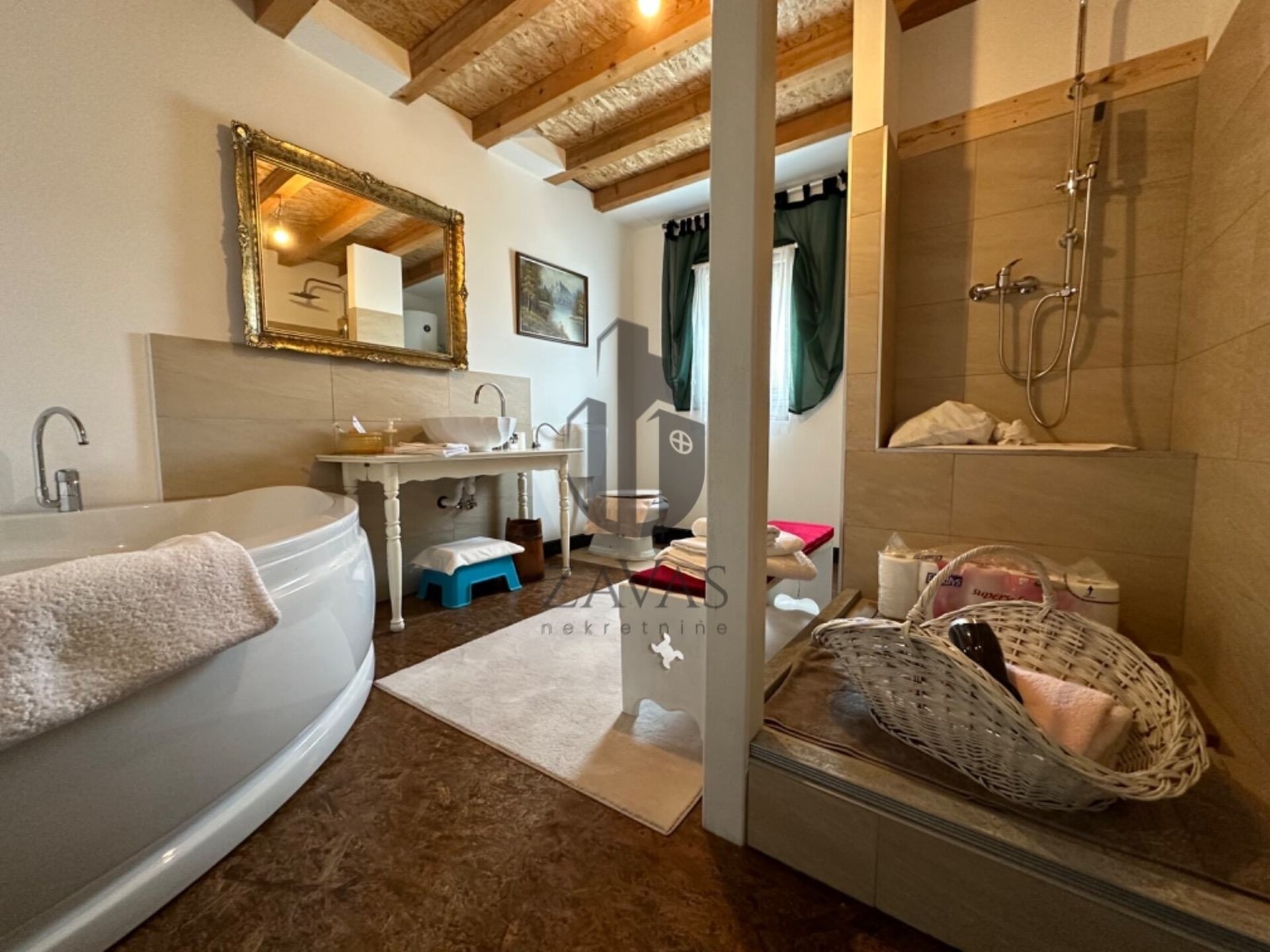 Kuća: Zagreb, Kupinečki Kraljevec, 150m2+ 11.104m2 zemljište (5)