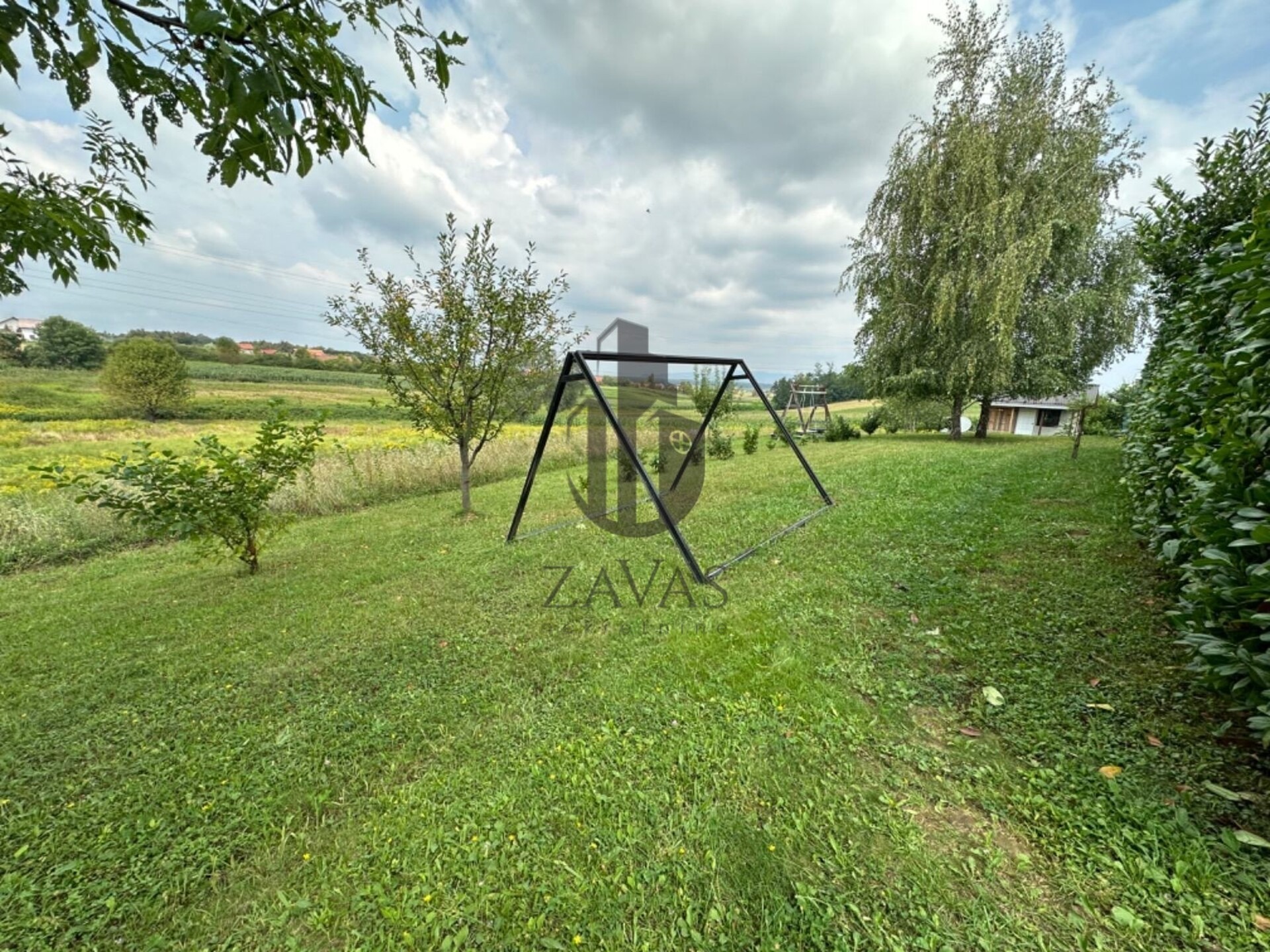 Kuća: Zagreb, Kupinečki Kraljevec, 150m2+ 11.104m2 zemljište (12)