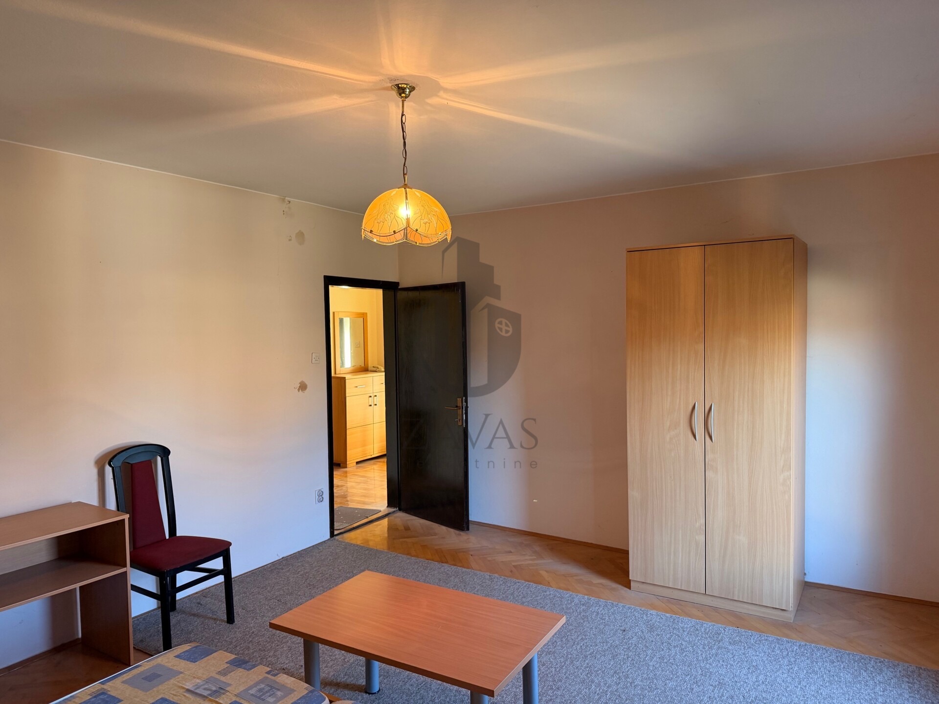 Kuća, Duga Resa, kraj Otoka Ljubavi 270 m2 + veliko zemljište (13)