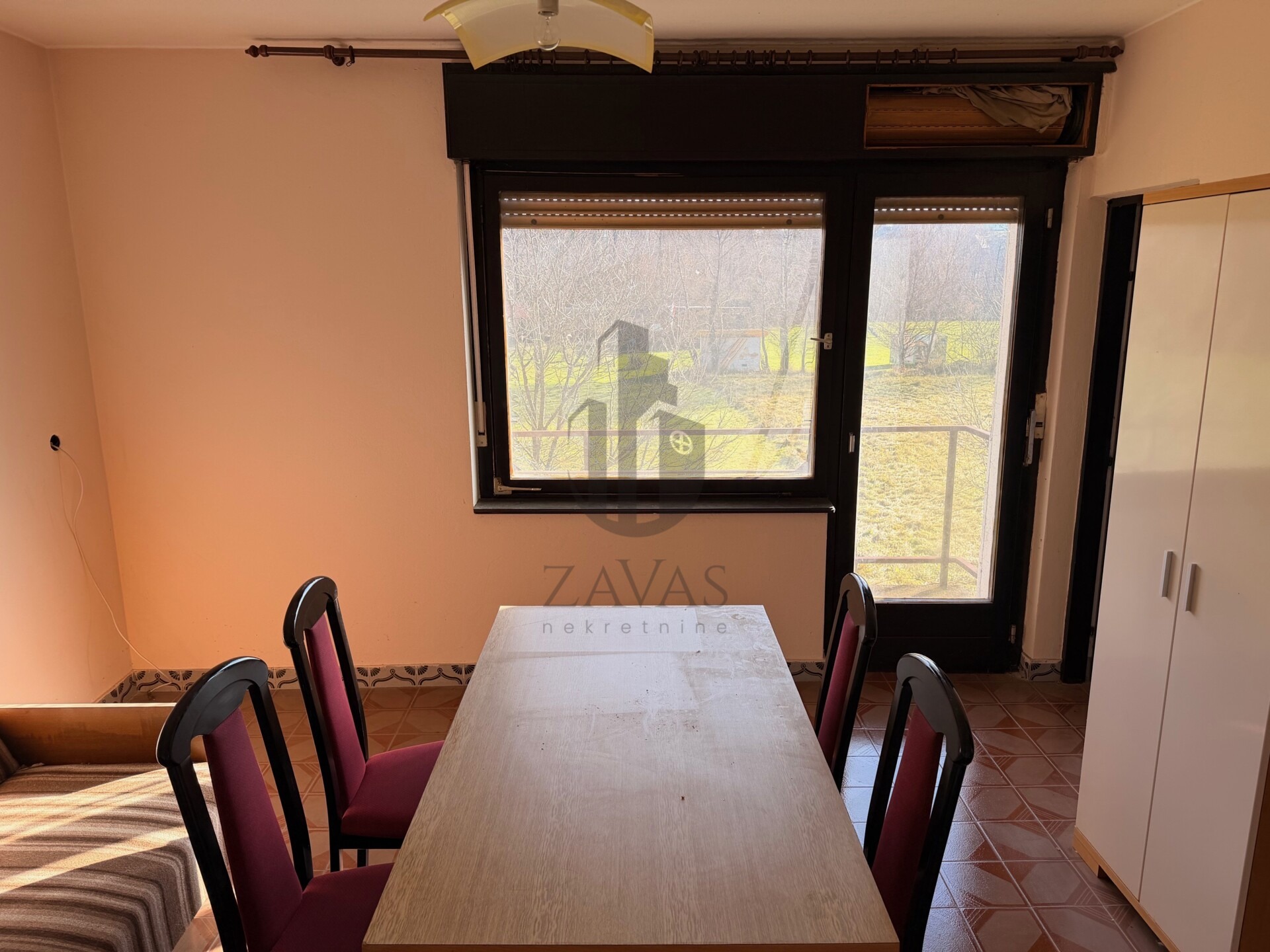Kuća, Duga Resa, kraj Otoka Ljubavi 270 m2 + veliko zemljište (12)