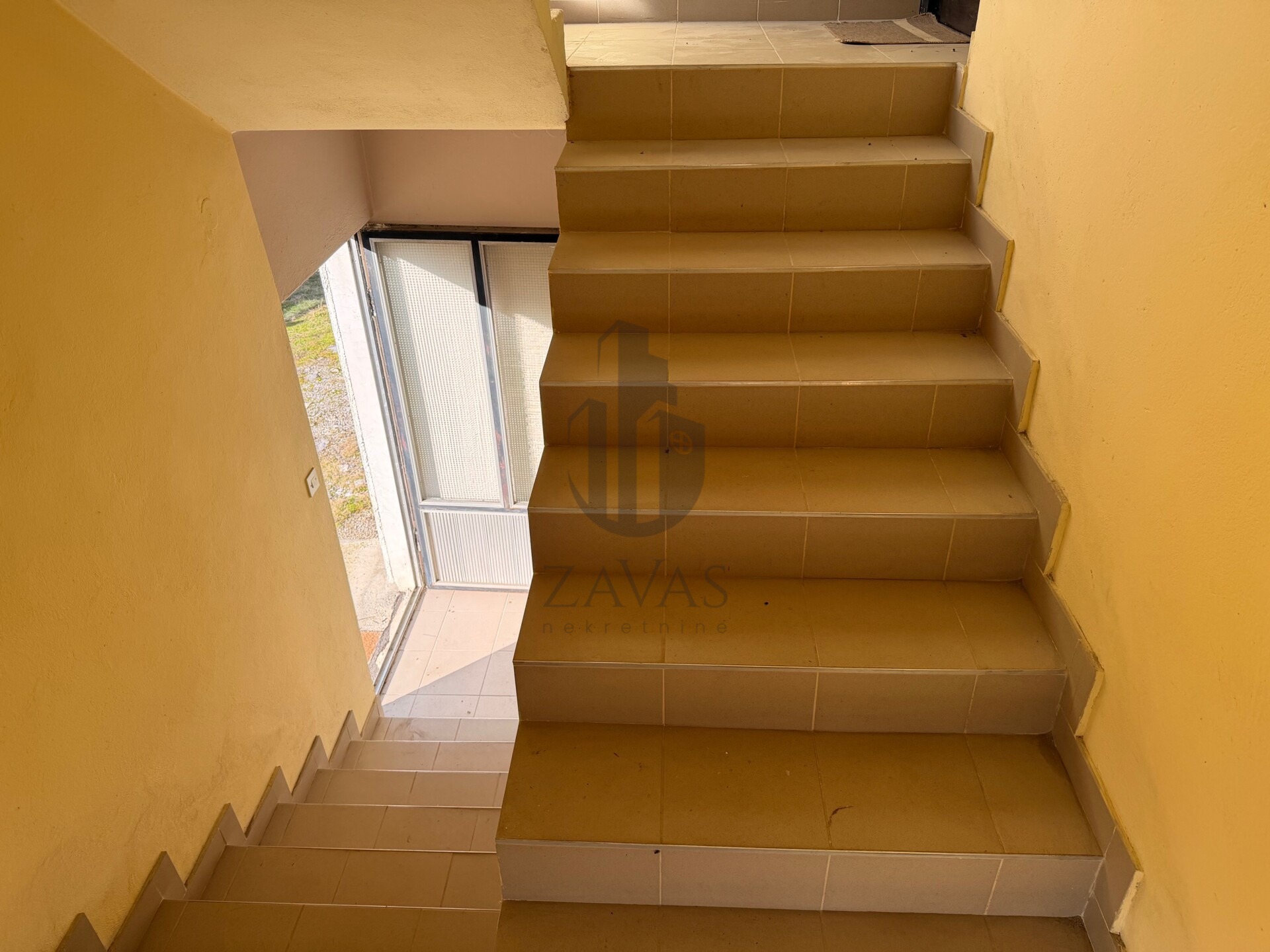 Kuća, Duga Resa, kraj Otoka Ljubavi 270 m2 + veliko zemljište (9)
