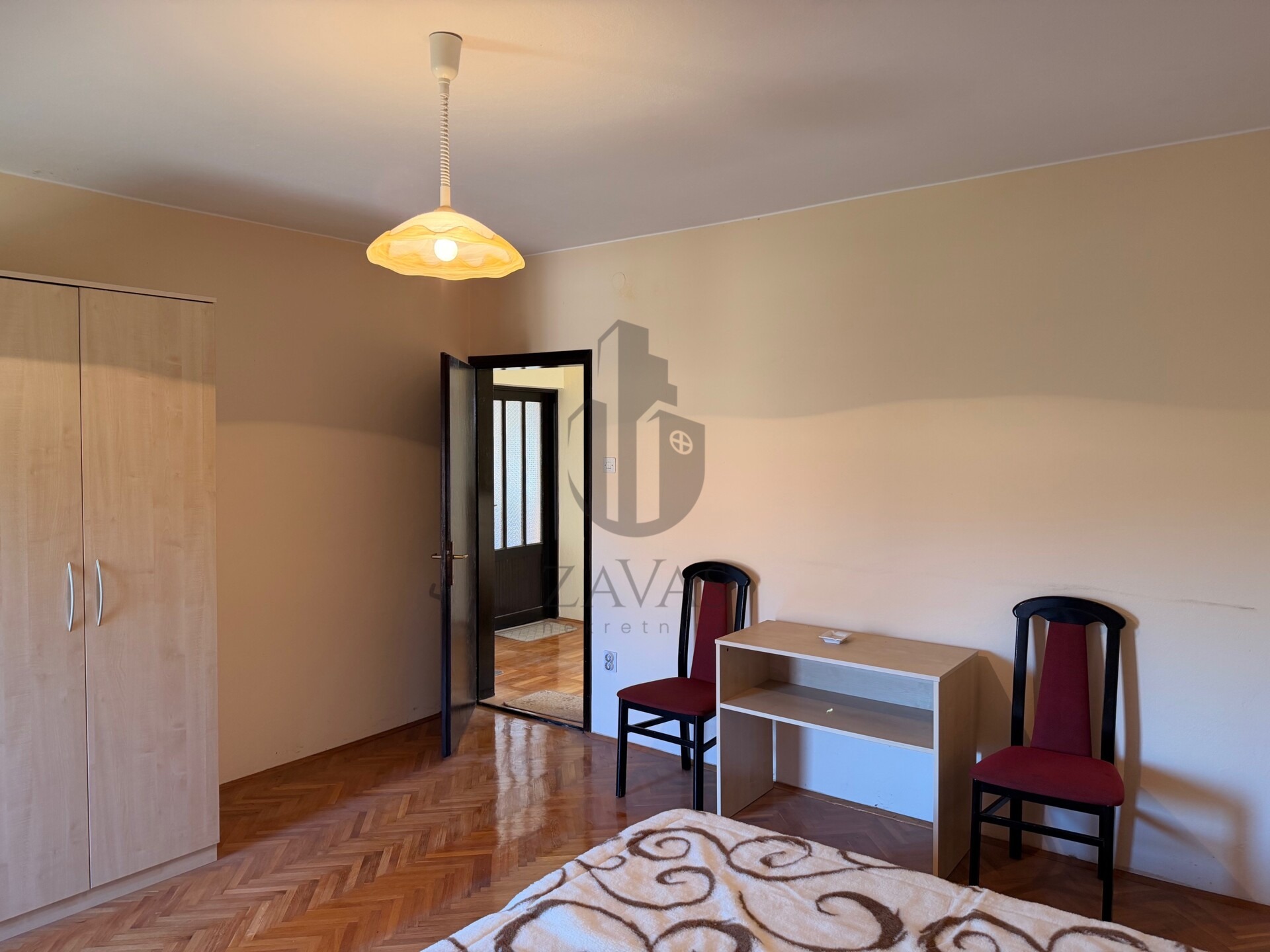 Kuća, Duga Resa, kraj Otoka Ljubavi 270 m2 + veliko zemljište (14)