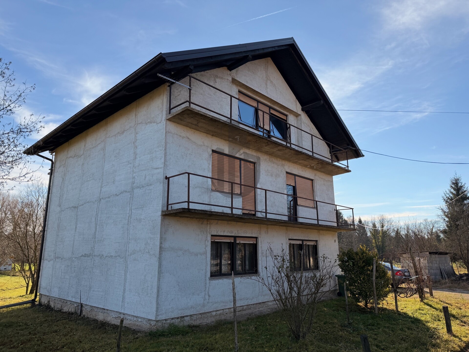 Kuća, Duga Resa, kraj Otoka Ljubavi 270 m2 + veliko zemljište (3)