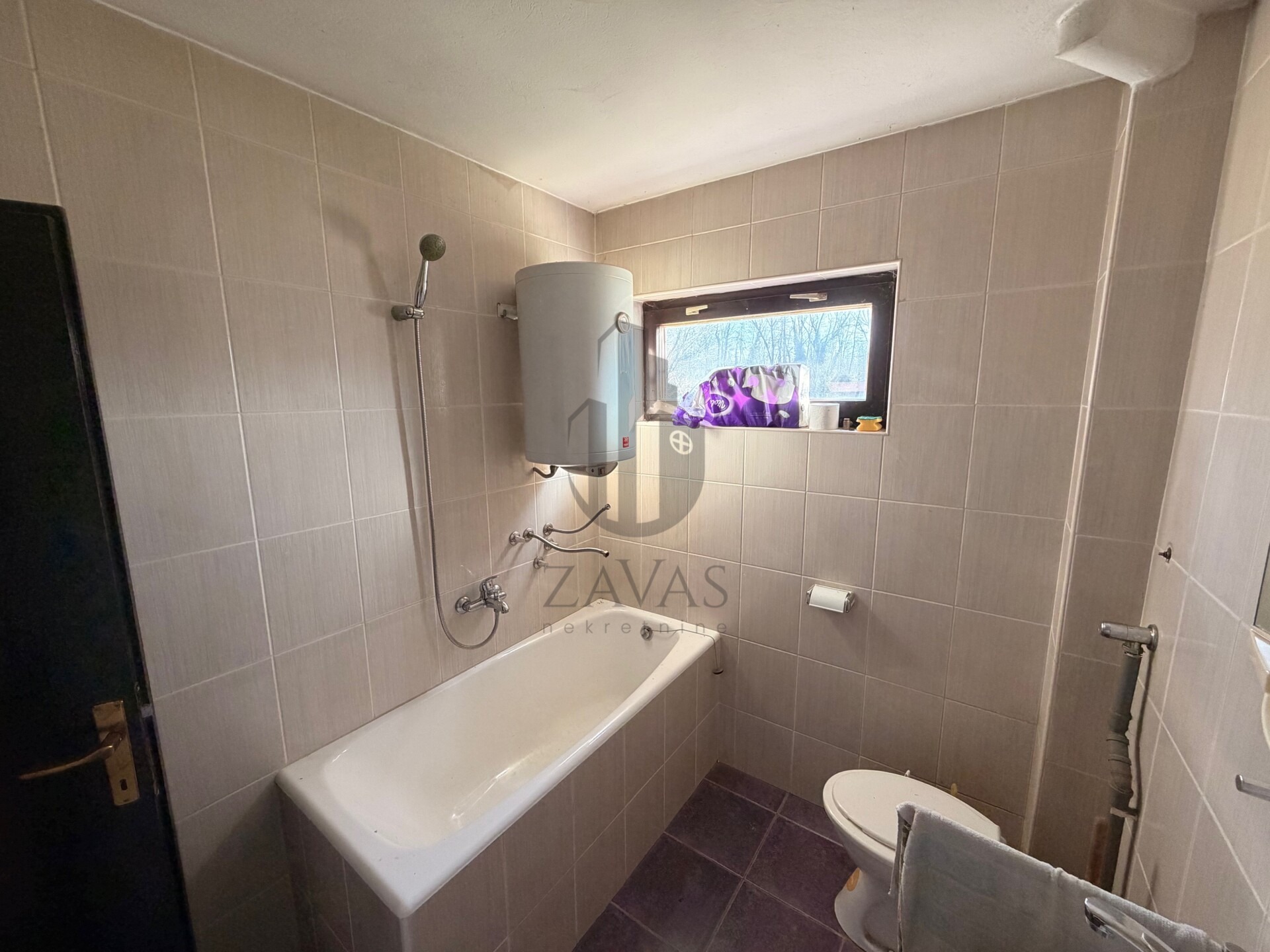 Kuća, Duga Resa, kraj Otoka Ljubavi 270 m2 + veliko zemljište (7)
