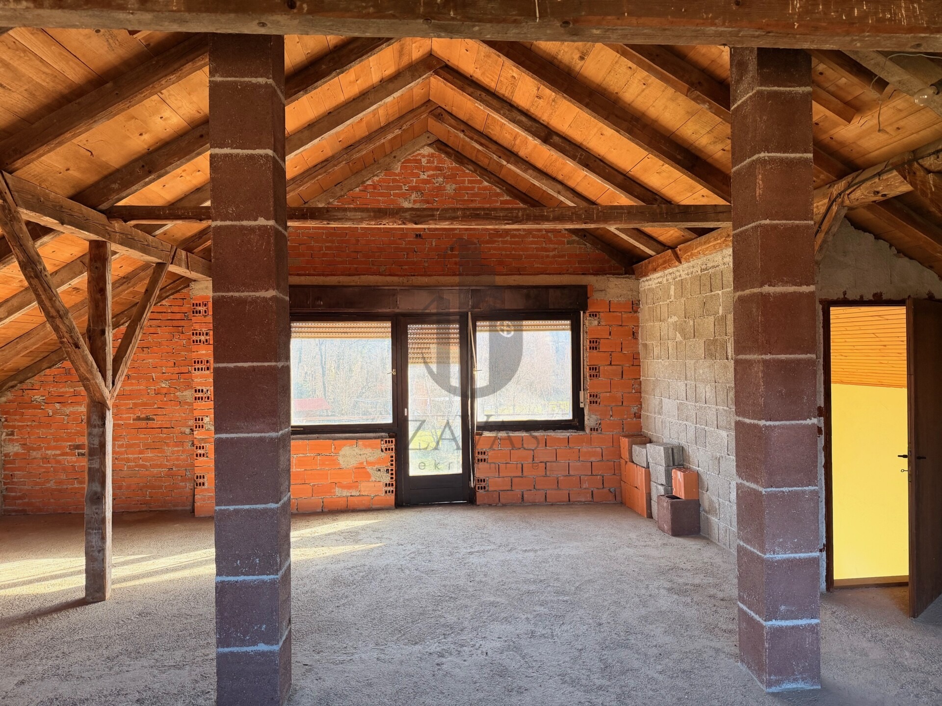 Kuća, Duga Resa, kraj Otoka Ljubavi 270 m2 + veliko zemljište (17)