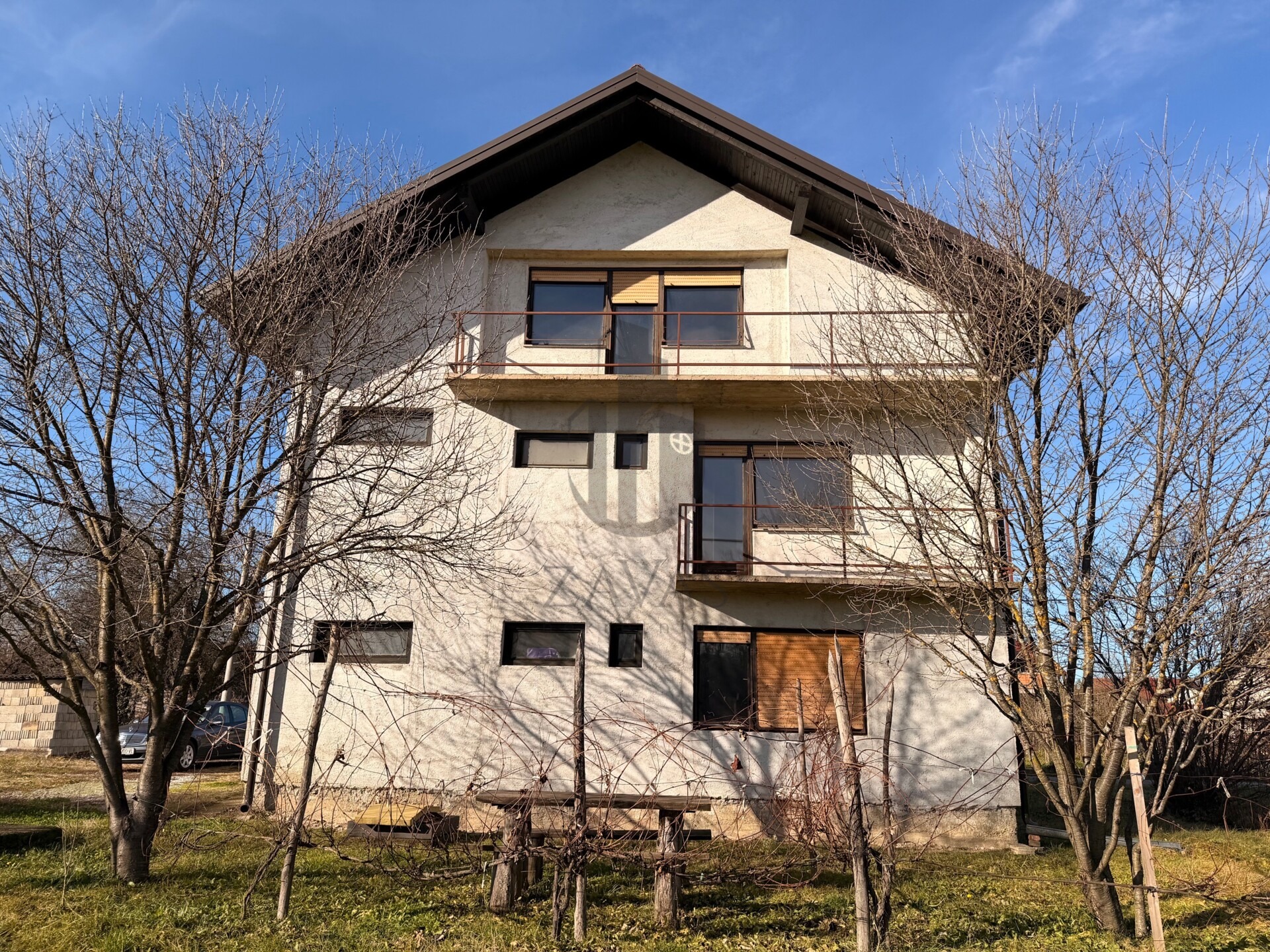 Kuća, Duga Resa, kraj Otoka Ljubavi 270 m2 + veliko zemljište (2)