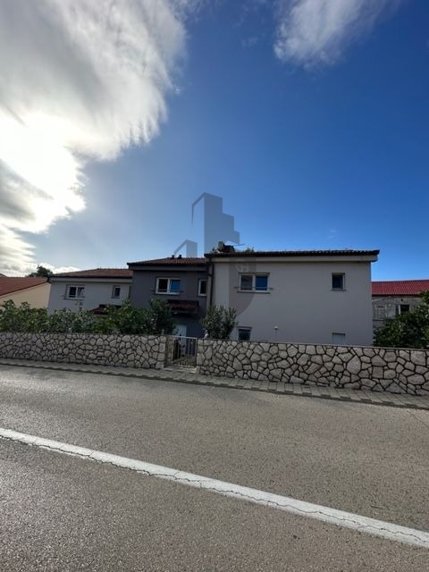 Kuća: Rab, Barbat, 93m2+6 parking mjesta+ spremište+ terasa+ vrt (23)