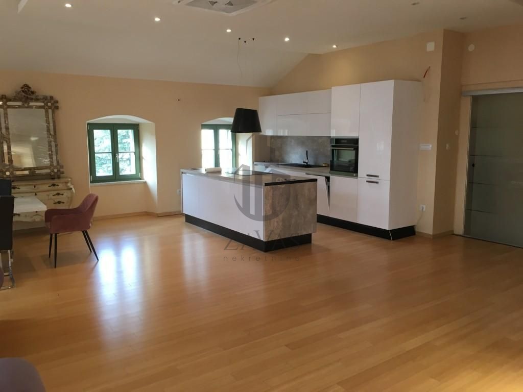 Stan: Opatija - 180 m2 + dio vrta (5)