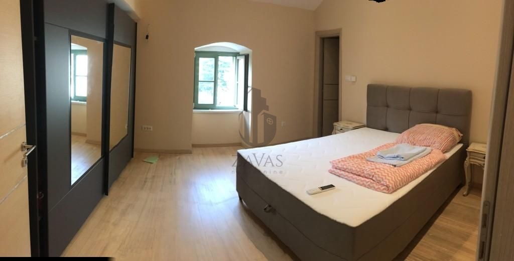 Stan: Opatija - 180 m2 + dio vrta (9)