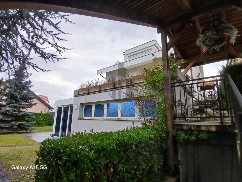 Kuća Zagreb: Podsljeme - 350 m2 + bazen + garaža (3)