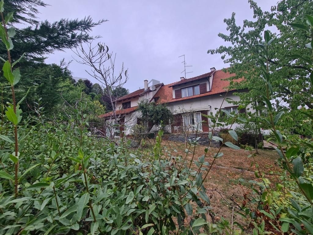 ZAGREB: ELITNA ZONA TOŠEVAC - POLA KUĆE NA PRODAJU (3)