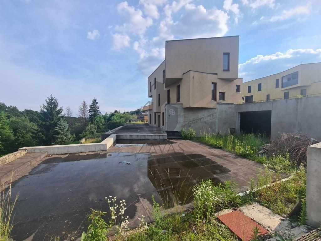 ZAGREB, REMETE ROH - BAU KUĆA - 1000 M2 (4)
