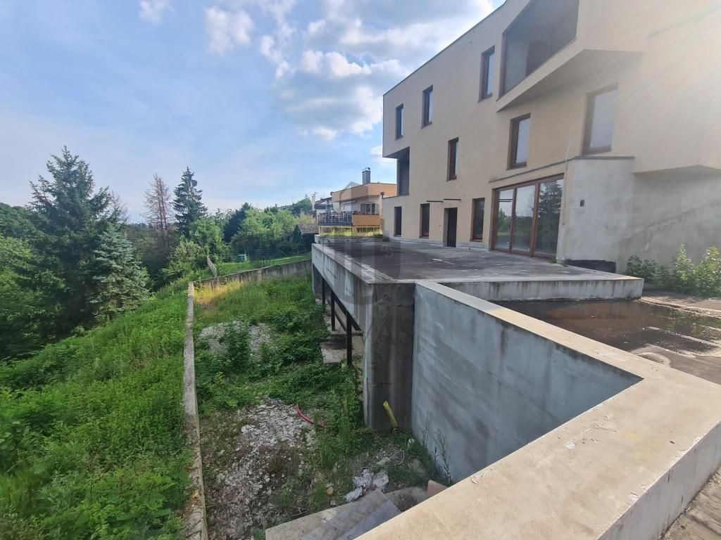 ZAGREB, REMETE ROH - BAU KUĆA - 1000 M2 (3)