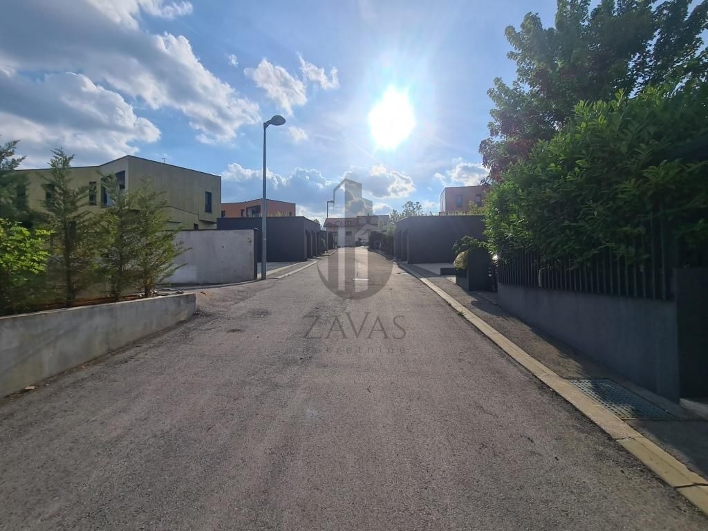 ZAGREB, REMETE ROH - BAU KUĆA - 1000 M2 (13)