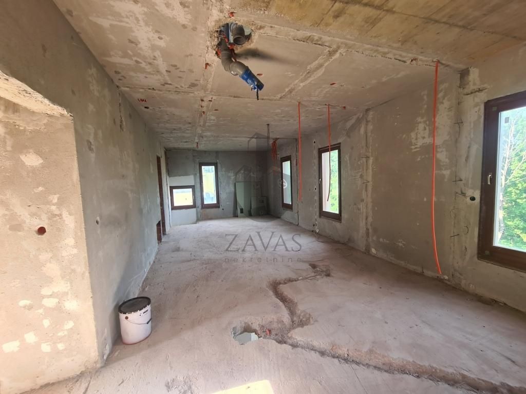 ZAGREB, REMETE ROH - BAU KUĆA - 1000 M2 (9)