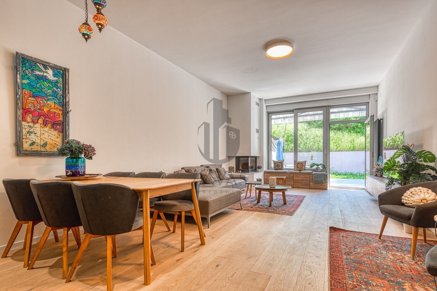 Eskluzivan stan, Zagreb Medveščak: 205m2, *vrt, *kamin ,*jacuzzi (11)