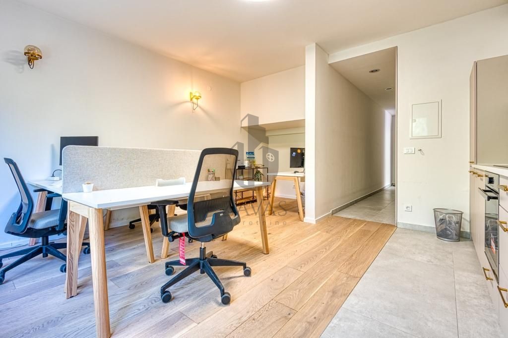 Eskluzivan stan, Zagreb Medveščak: 205m2, *vrt, *kamin ,*jacuzzi (14)