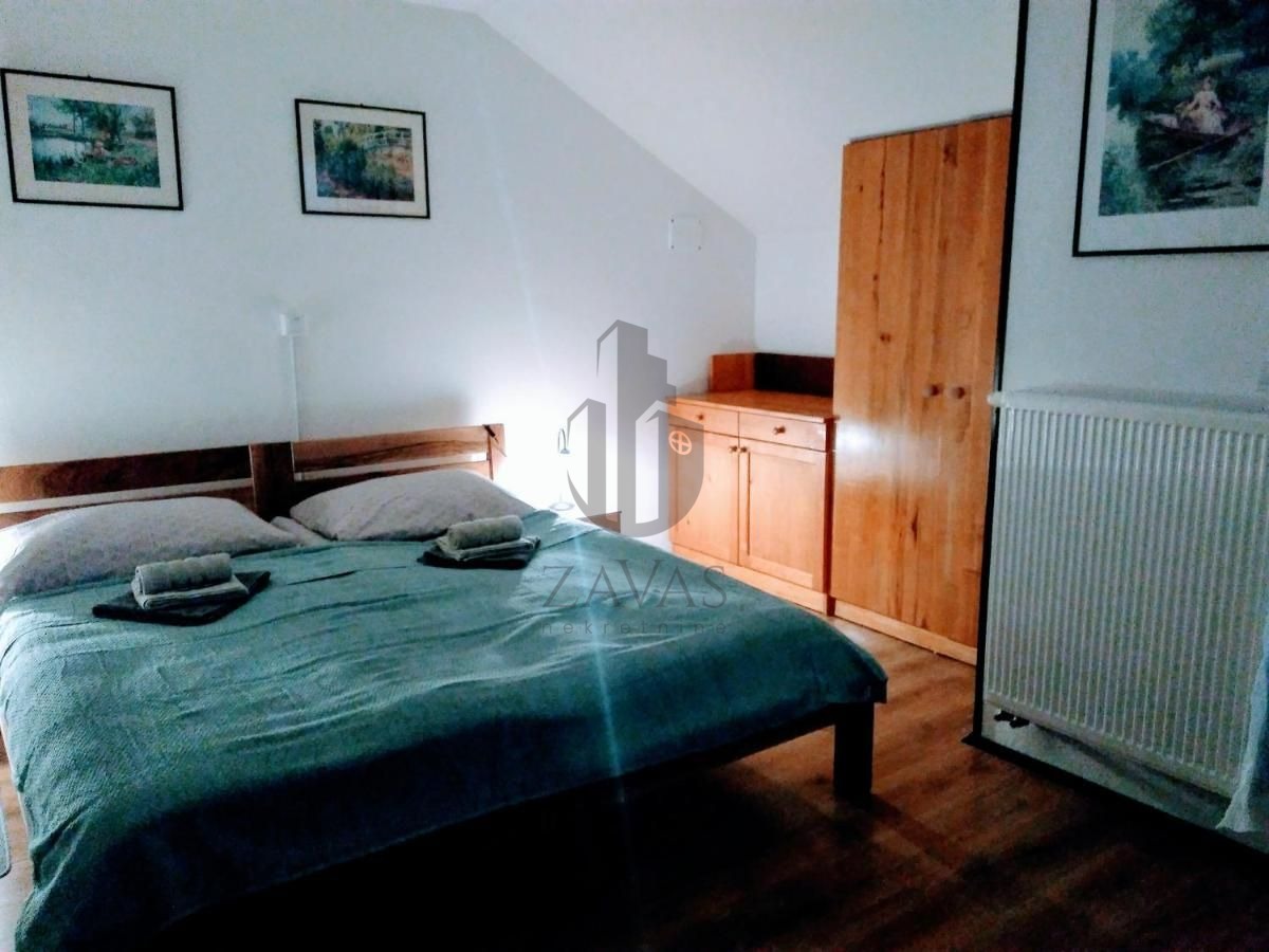 Kuća: Slunj, Kuća s apartmanima + poslovni prostor 470m2 (4)