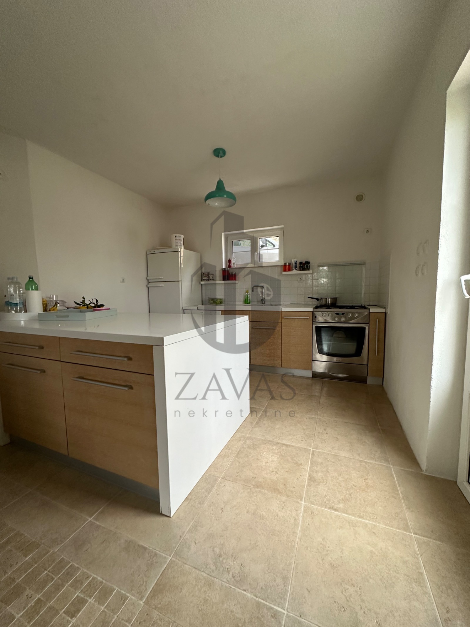 Kuća: Otok Čiovo, 240m2+ 608m2 okućnice (5)