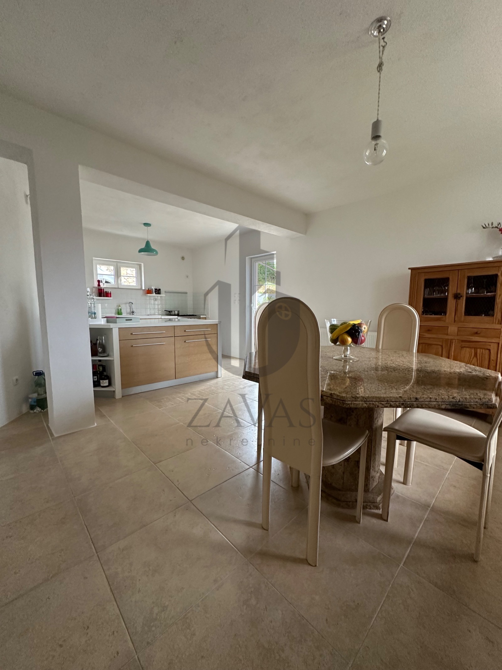 Kuća: Otok Čiovo, 240m2+ 608m2 okućnice (4)