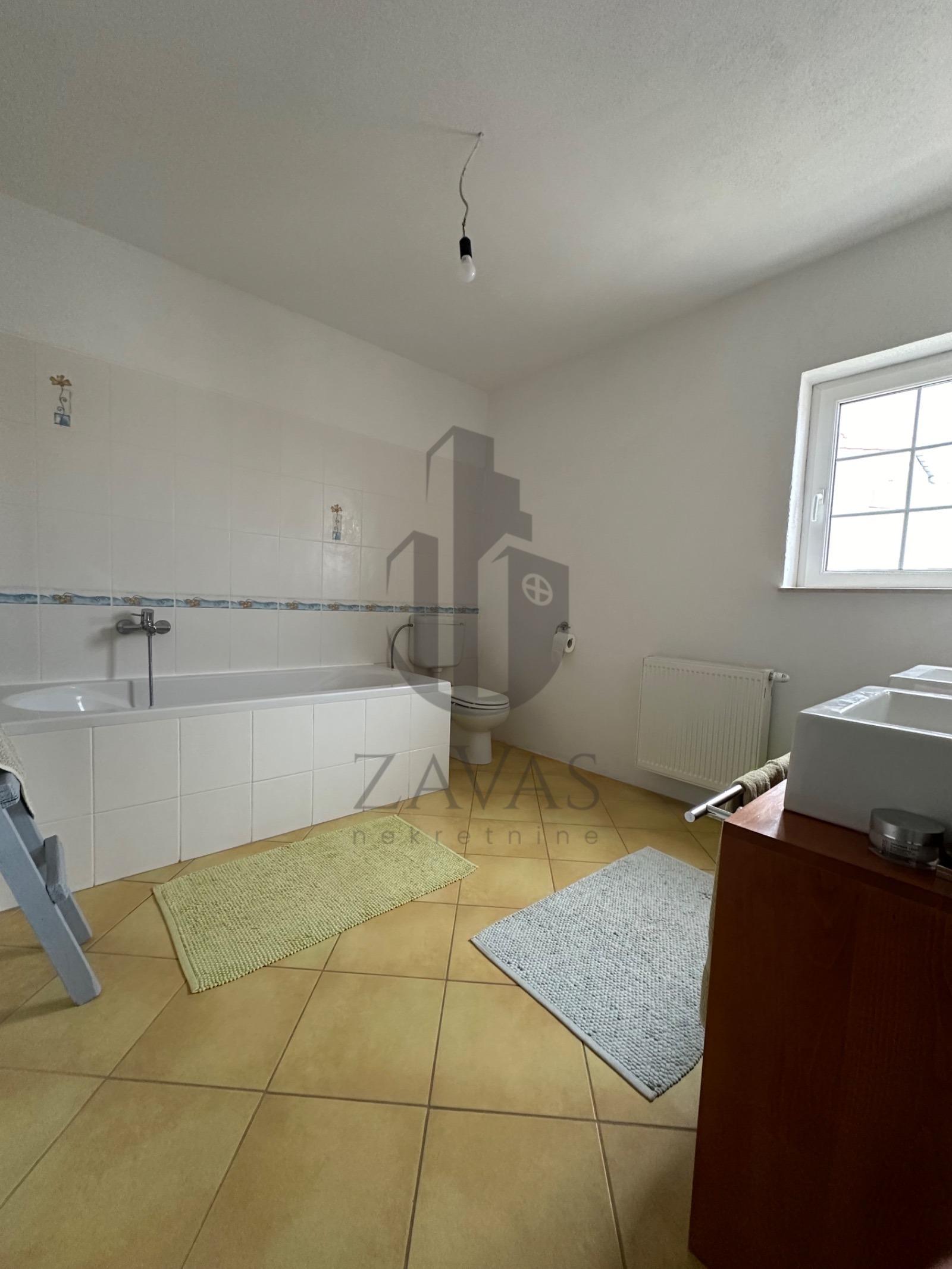 Kuća: Otok Čiovo, 240m2+ 608m2 okućnice (7)