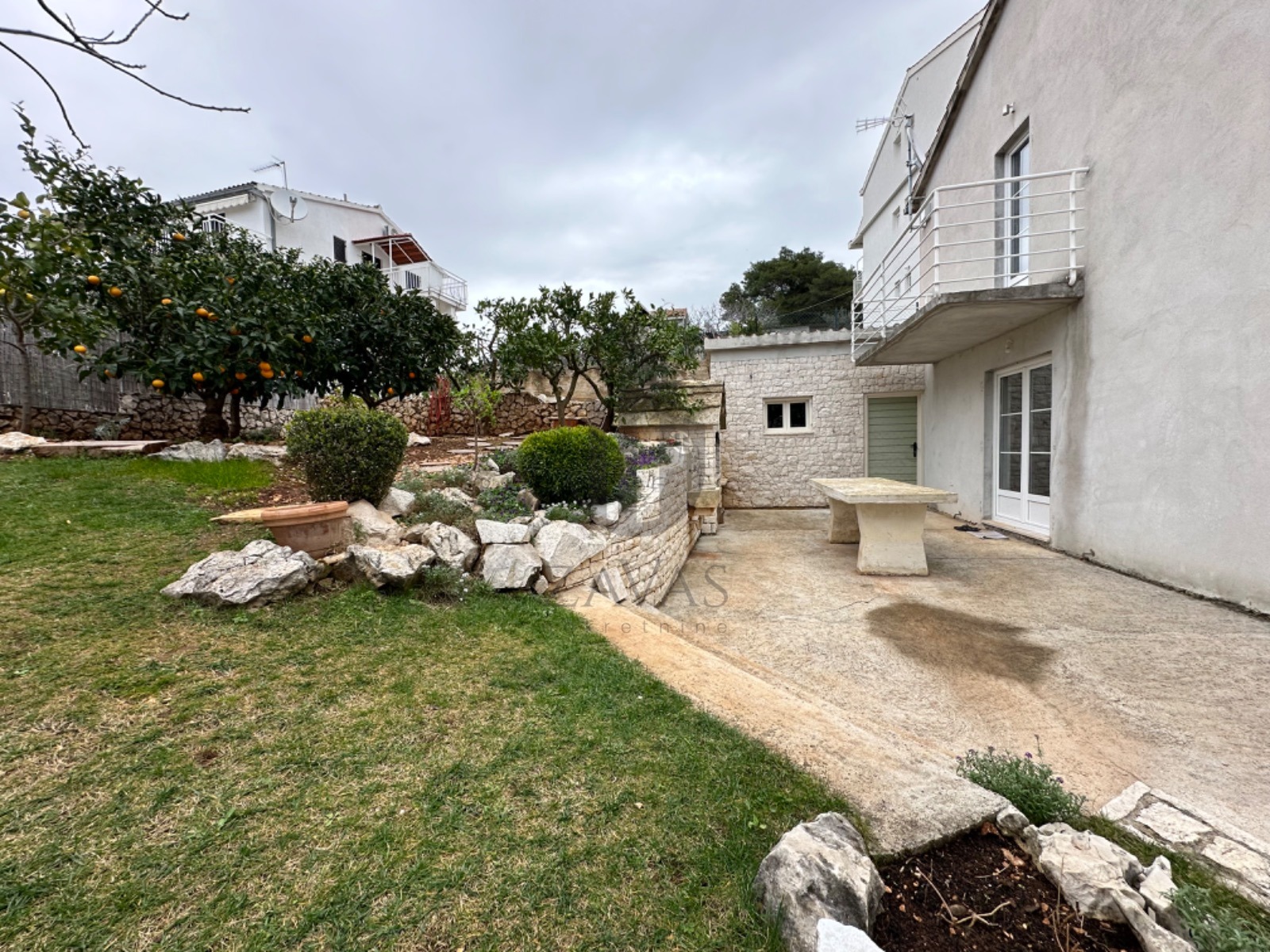 Kuća: Otok Čiovo, 240m2+ 608m2 okućnice (20)