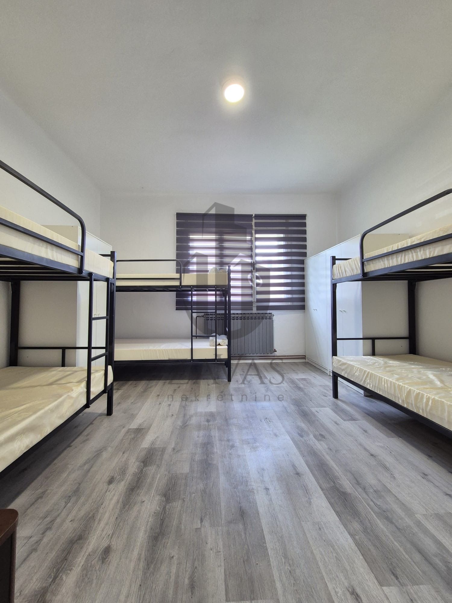 Kuća za radnike, Stara Pešćenica - 200 m2 (180€ po osobi) (2)