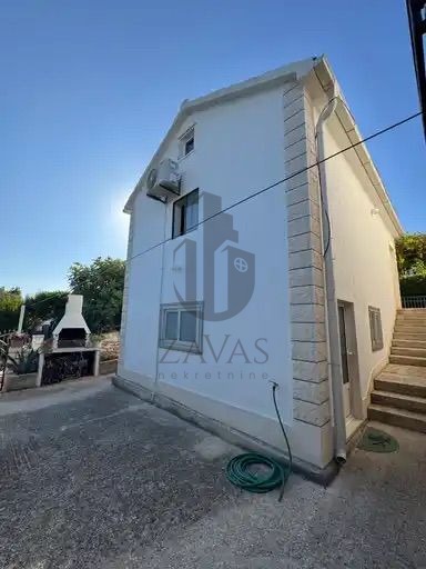 Kuća, Postira - 434 m2 (tri apartmana) (4)