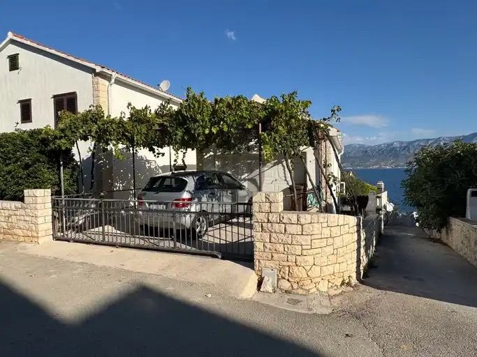 Kuća, Postira - 434 m2 (tri apartmana) (3)