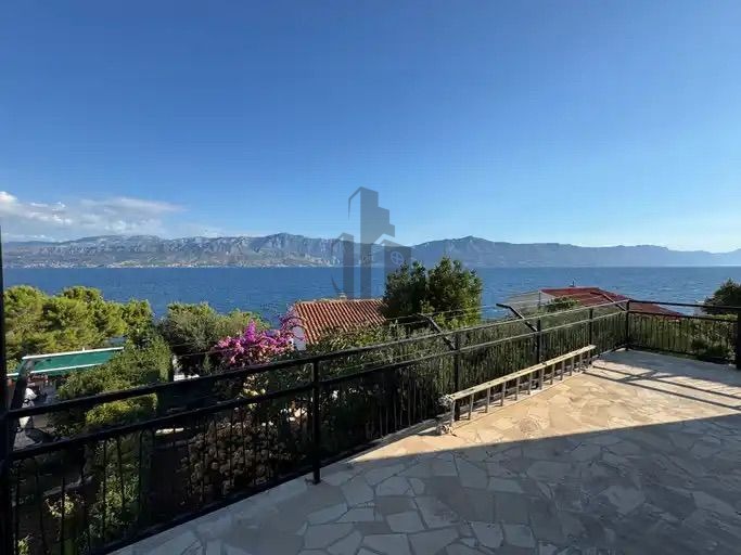 Kuća, Postira - 434 m2 (tri apartmana) (20)