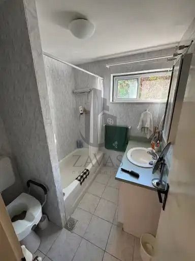 Kuća, Postira - 434 m2 (tri apartmana) (12)