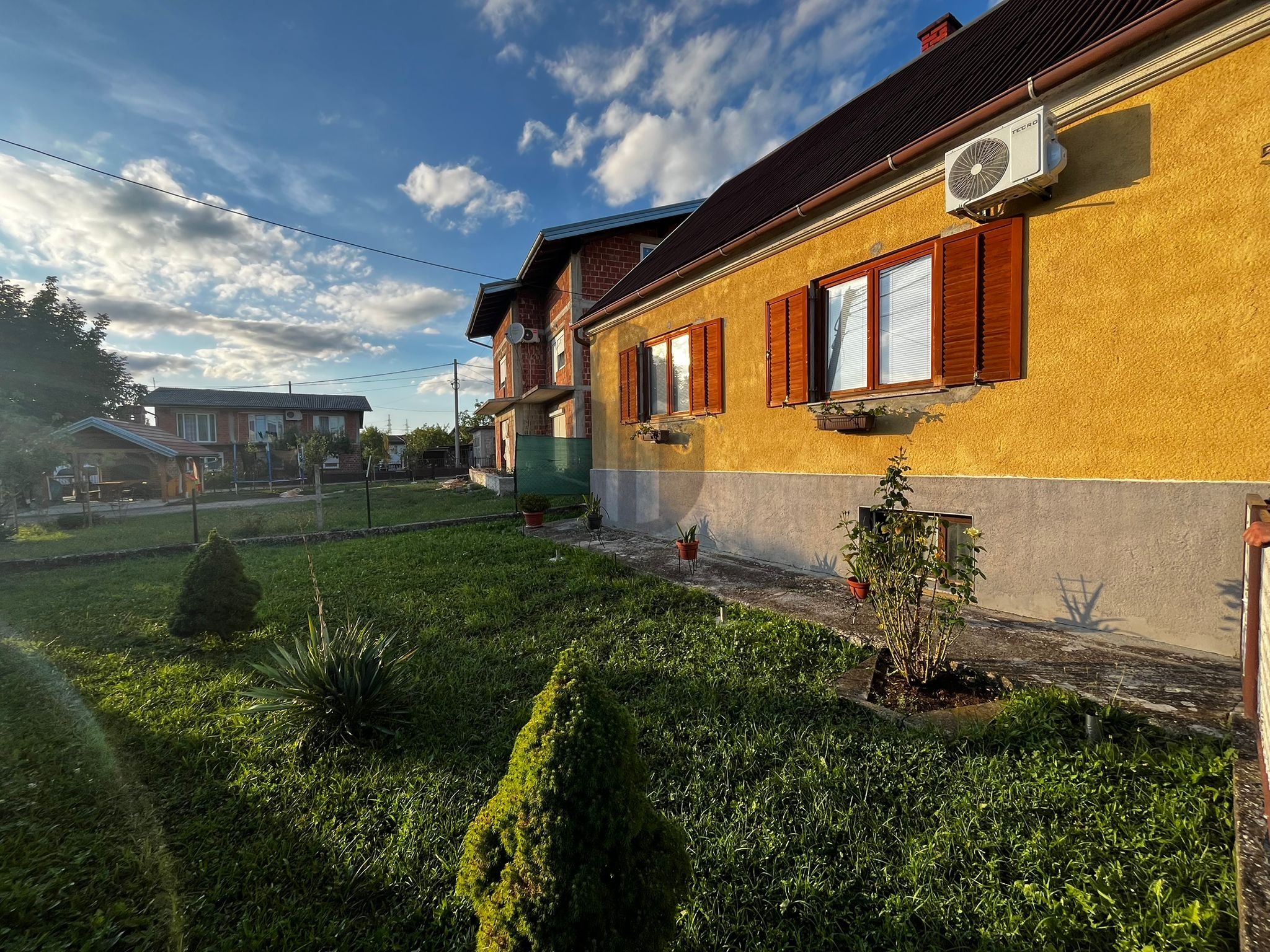 Zaprešić, Centar, kuća, 85 m2, zemljište 663 m2 (2)